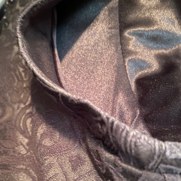 🖤 Brocade patterned mini dress with embellished neck, cap sleeve - EXC condition - Picture 8 of 8